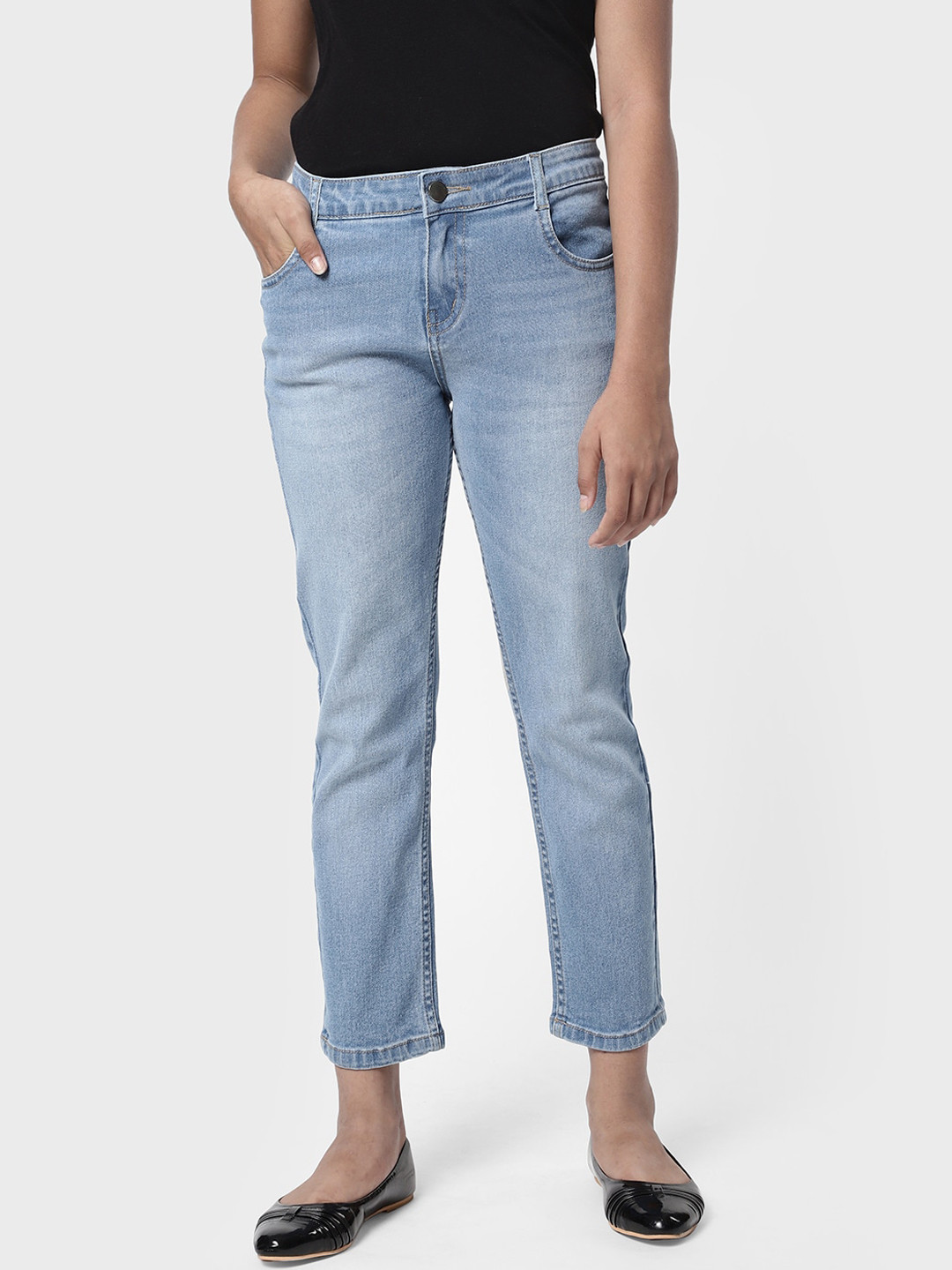 

R&B KIds-Girls Blue Light Fade Regular fit mid-rise Clean look Crop Jeans