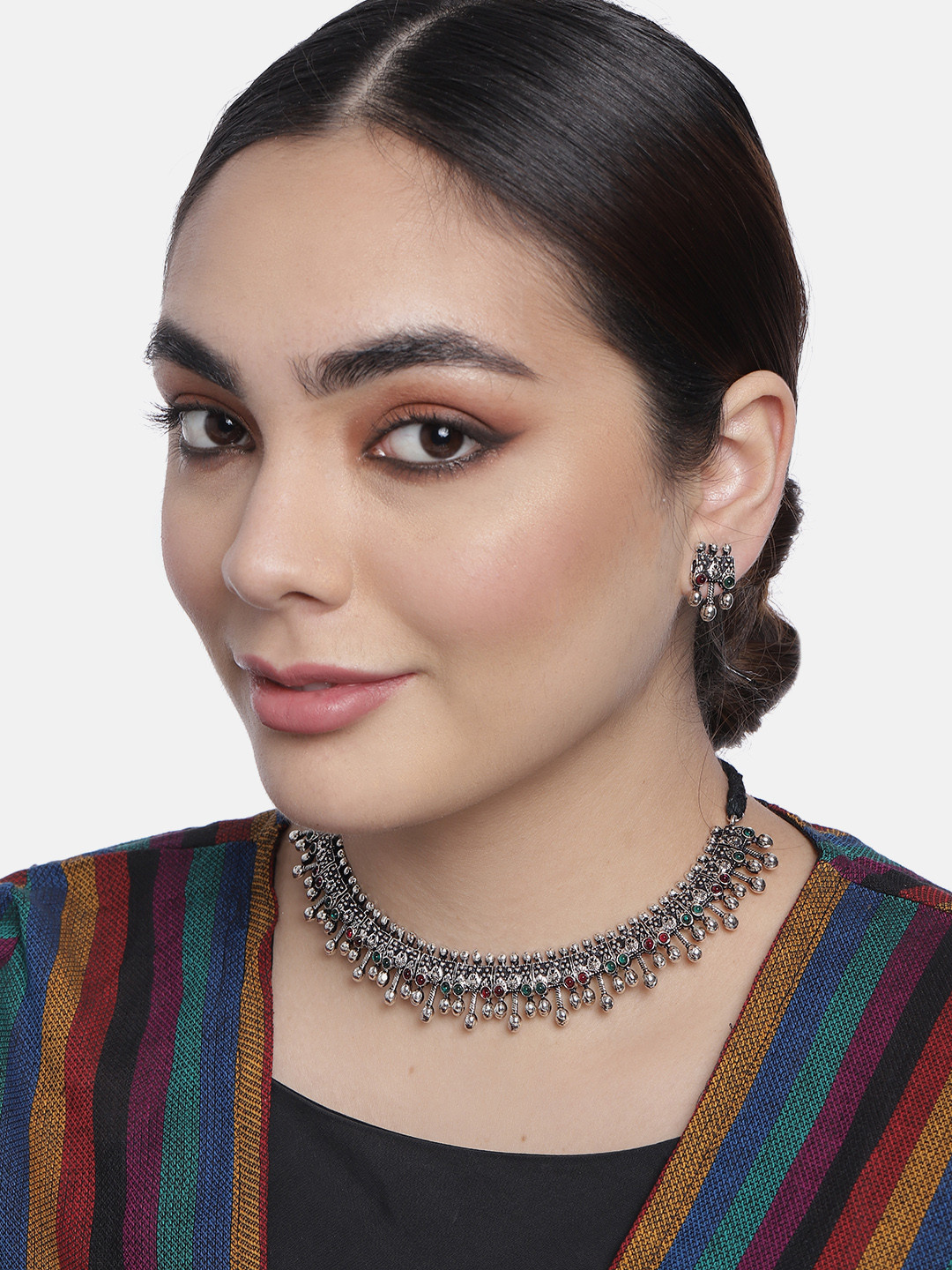 

Onaifa Silver-Toned Oxidised Stone-Studded Jewellery Set