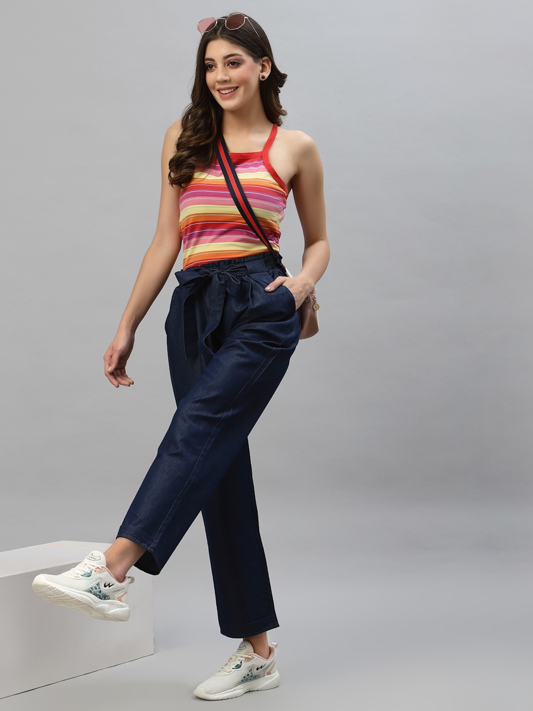 

KASSUALLY Women Blue Straight Fit High-Rise Clean Look Jeans