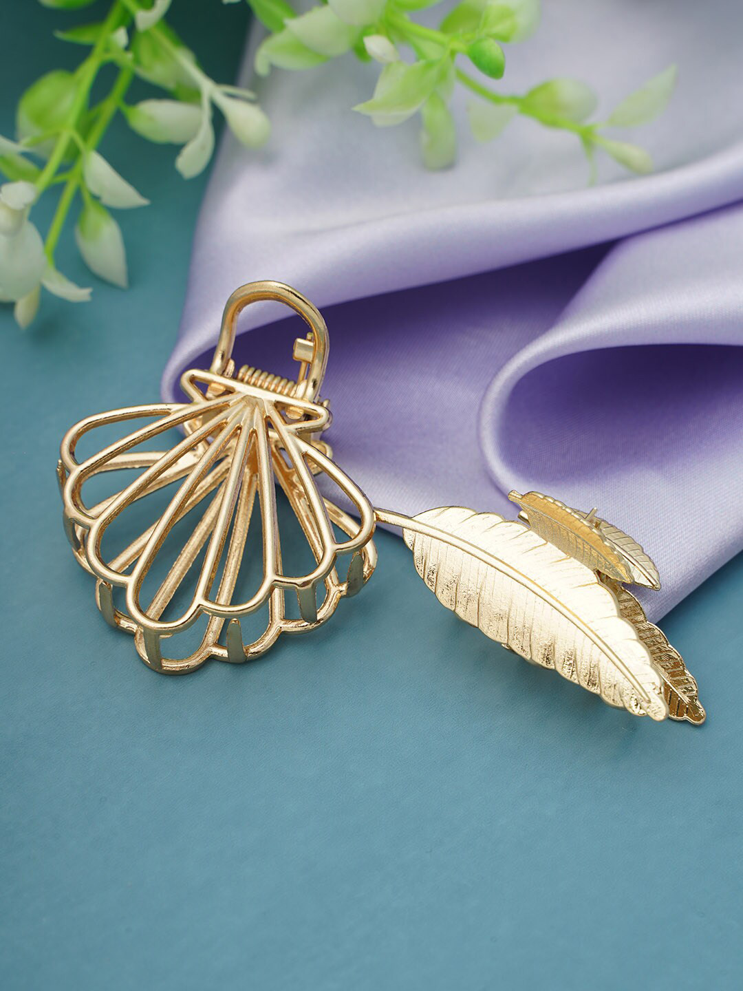 

Ferosh Women Gold-Toned Set of 2 Claw Clip