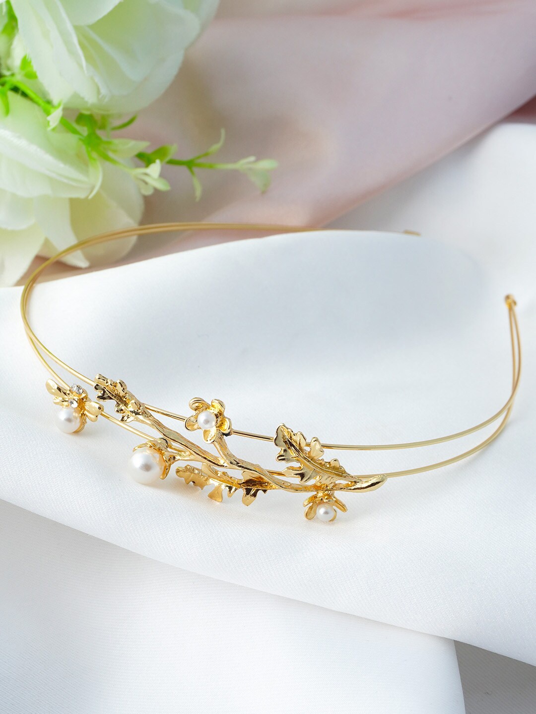 

Ferosh Women Gold-Toned & White Embellished Hairband