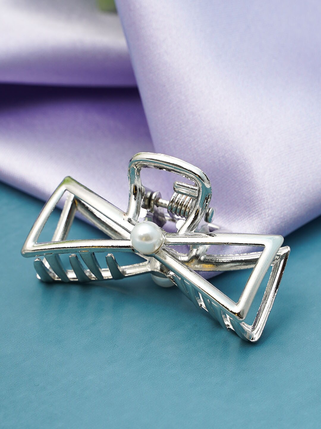 

Ferosh Women Silver-Toned Claw Clip