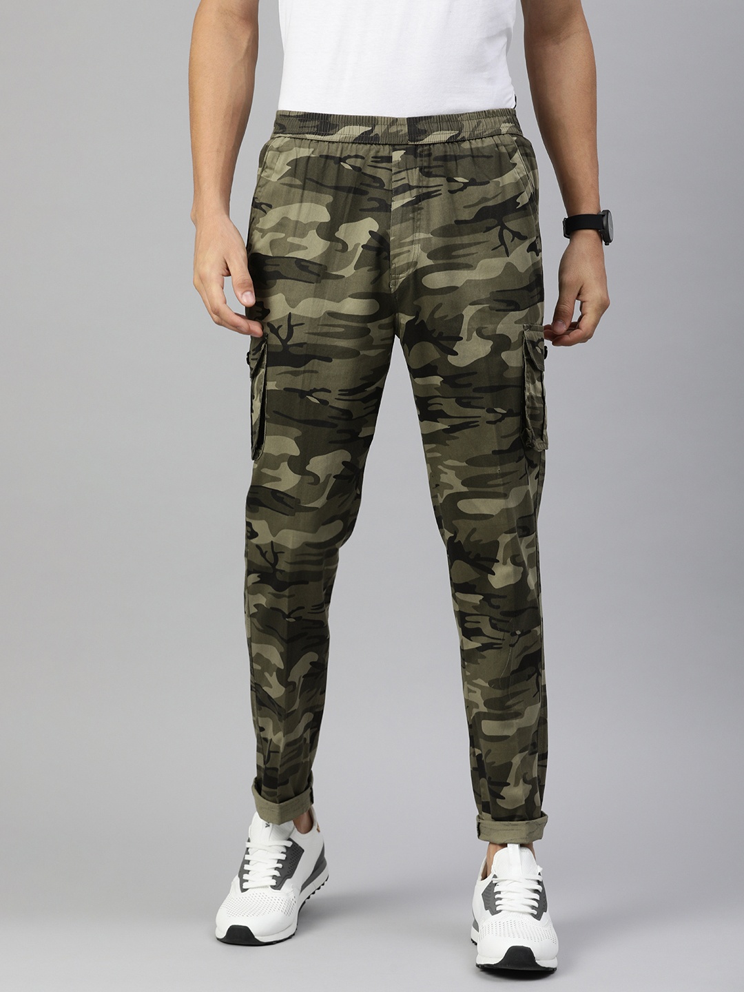 

ADBUCKS Men Green Camouflage Printed Cotton Cargos Trousers