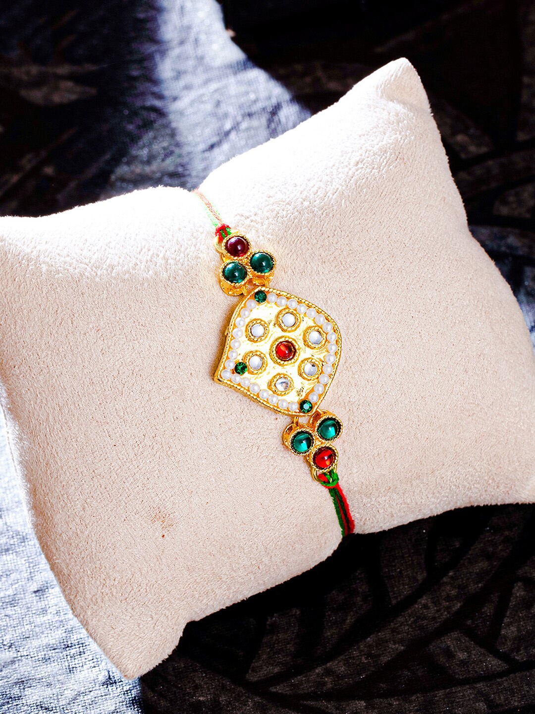 

Sukkhi Rakhi Red & Green Gold-Plated Rakhi