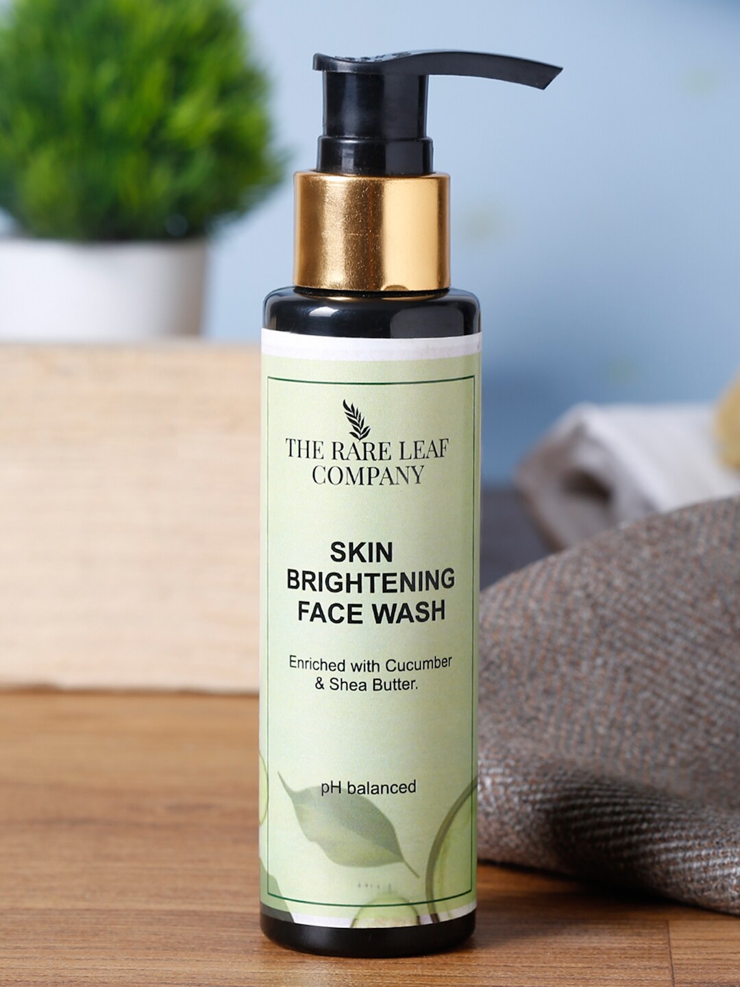 

THE RARE LEAF COMPANY Cucumber And Shea Butter Face Wash 100ml, White