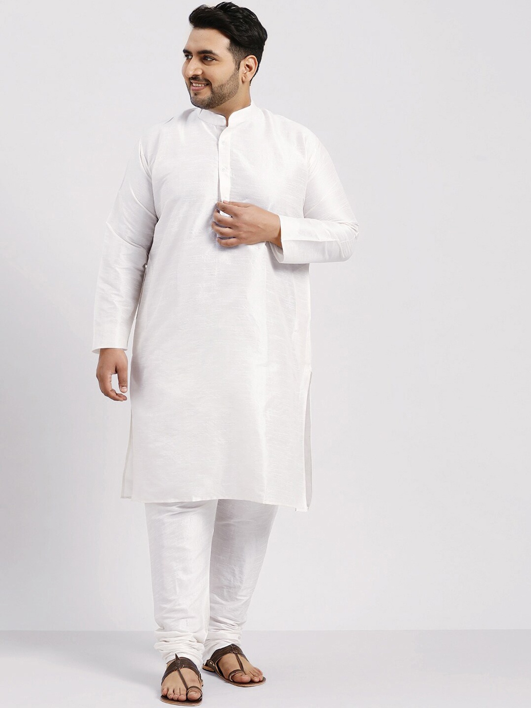 

SG LEMAN Plus-Size Men Cream-Coloured Raw Silk Kurta with Pyjamas