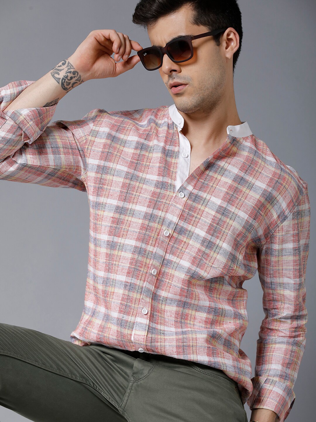 

YOVISH Men White Smart Slim Fit Tartan Checks Checked Casual Shirt