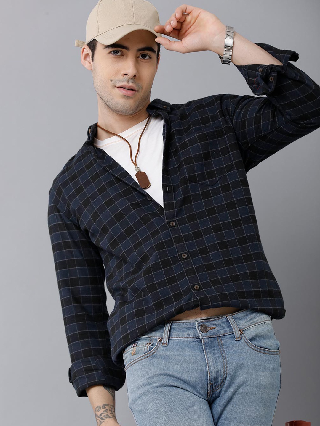 

YOVISH Men Black Smart Slim Fit Tartan Checks Casual Shirt