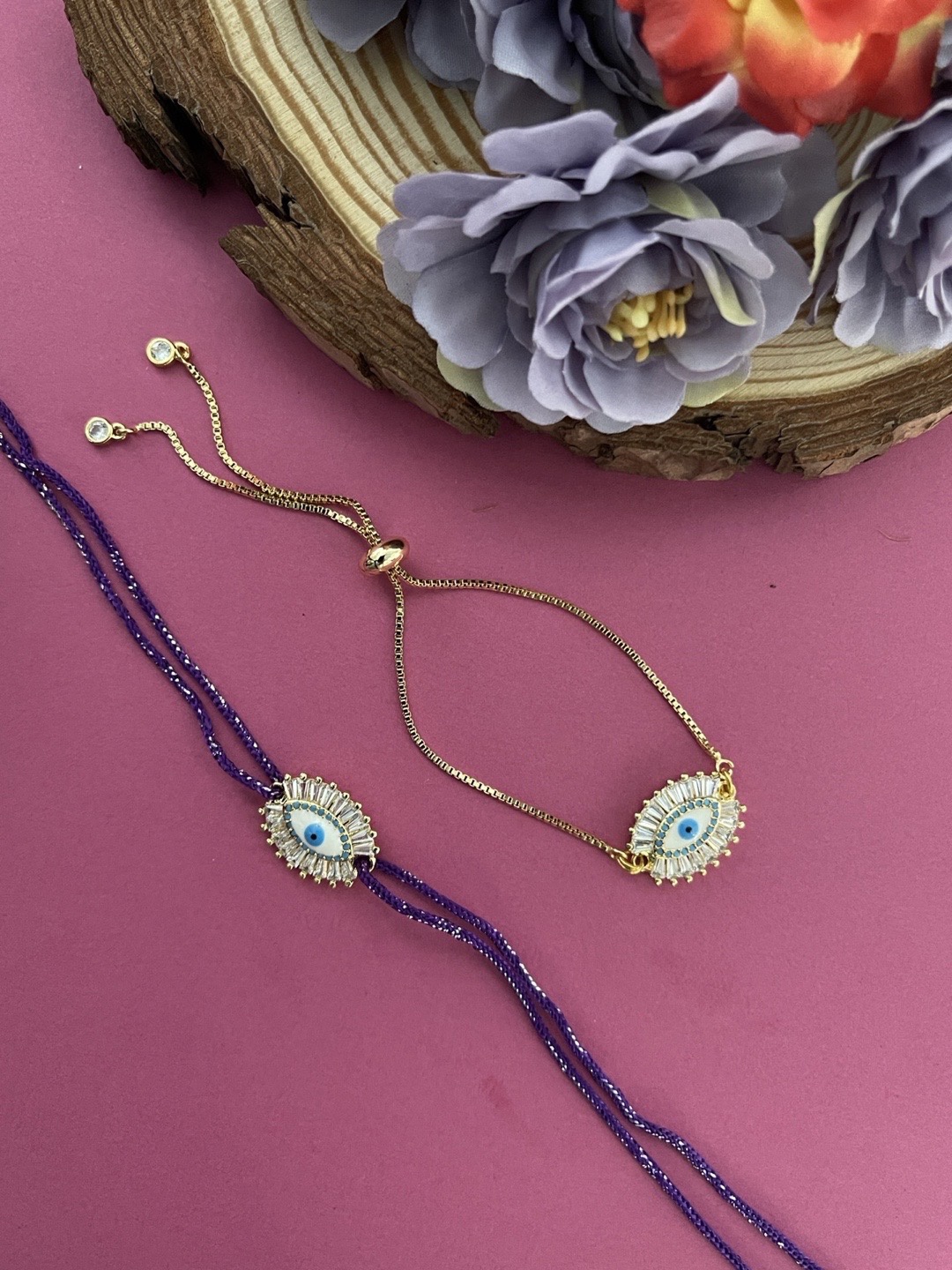 

Digital Dress Room Men Gold Rakhi