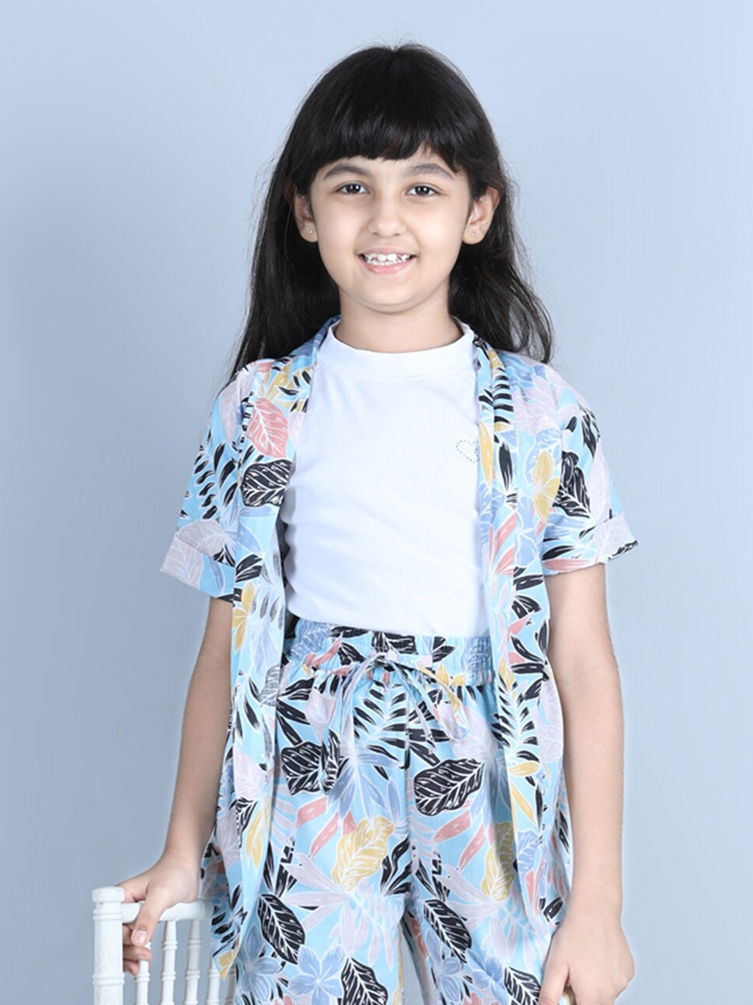 

luyk Girls Blue & Pink Printed Cotton Shrug