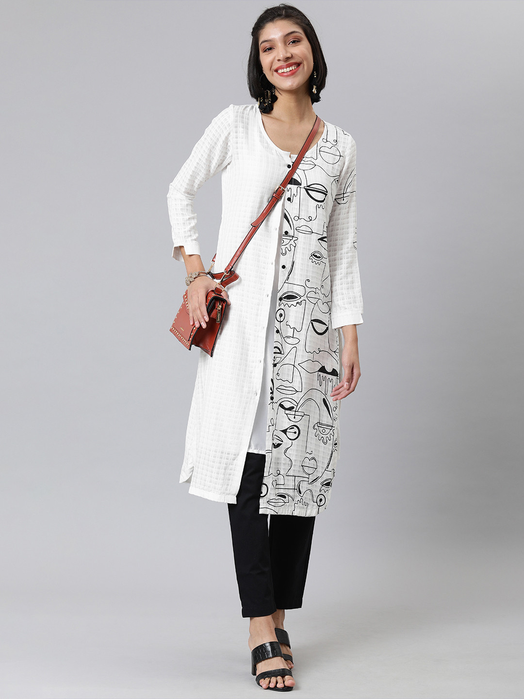 

ETIQUETTE Women White & Black Quirky Print Self Checks Kurta
