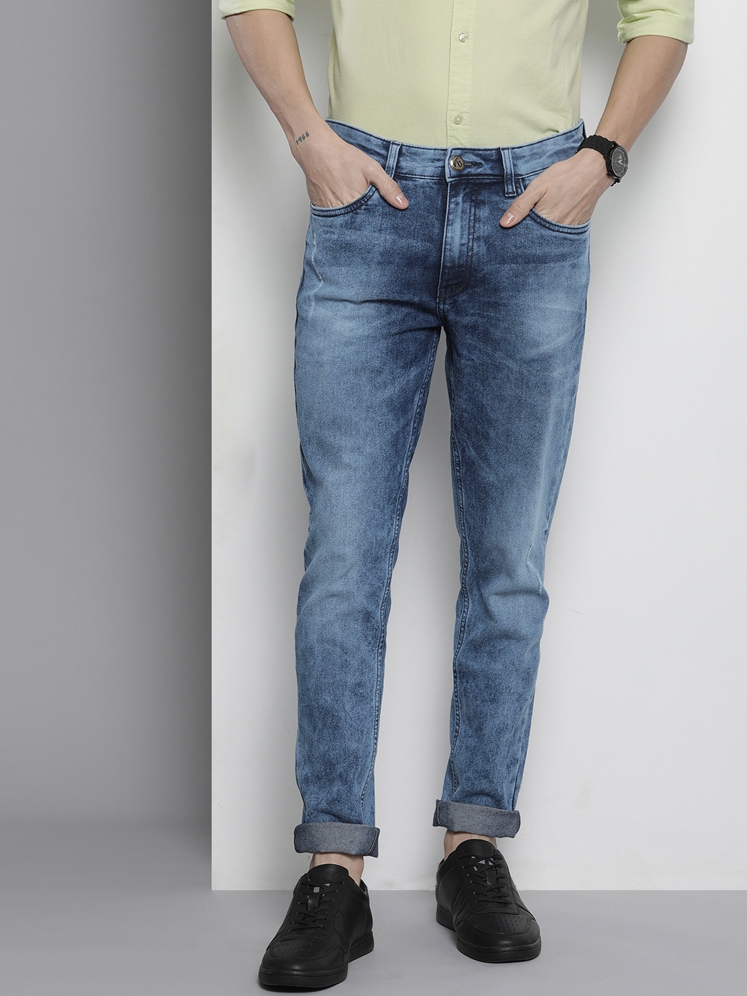 

The Indian Garage Co Men Blue Heavy Fade Stretchable Jeans