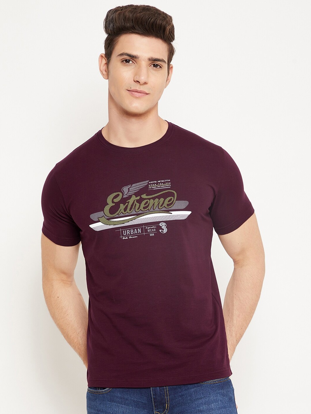 

Duke Men Maroon Typography Printed Applique Slim Fit T-shirt