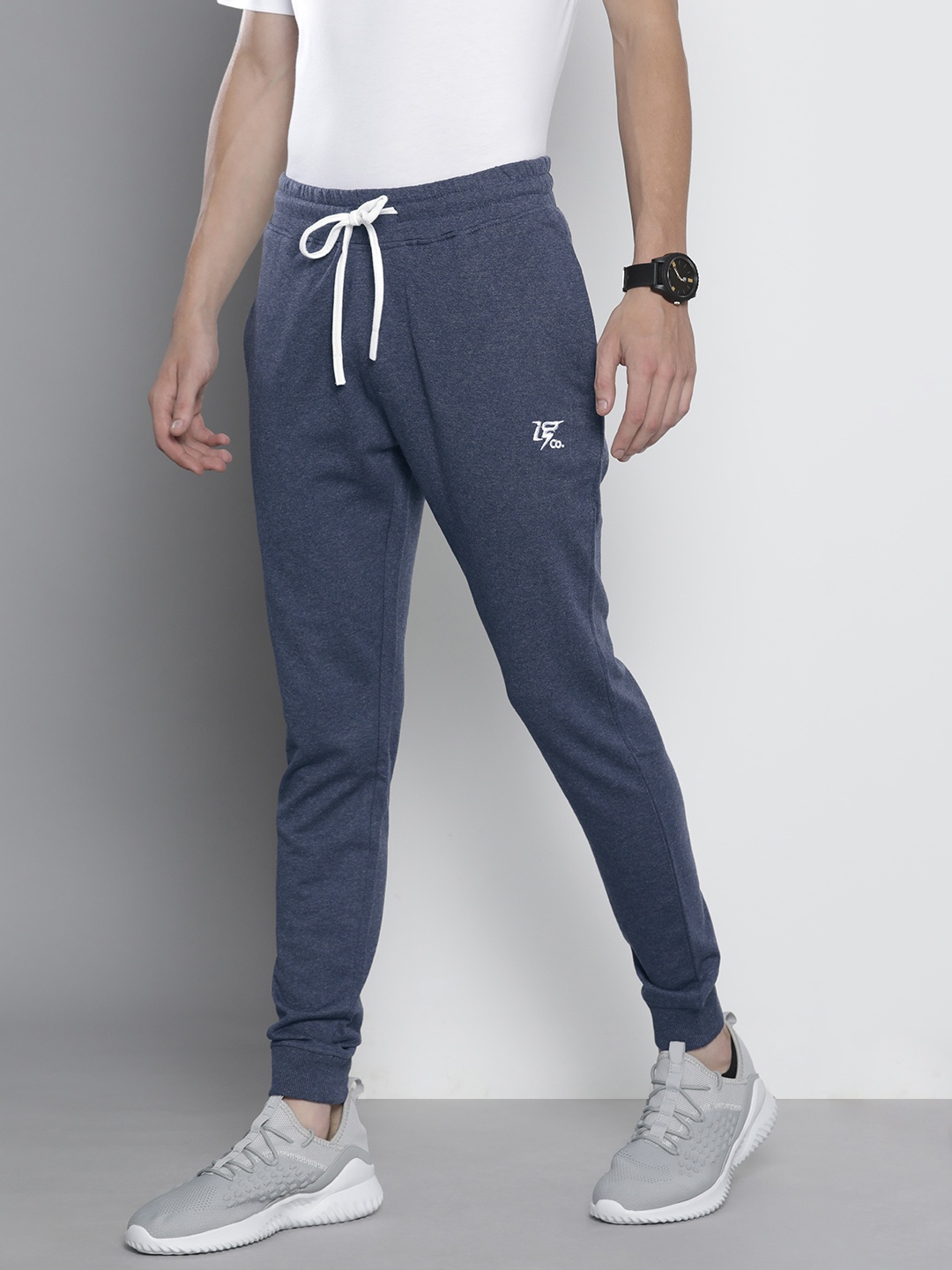 

The Indian Garage Co Men Blue Solid Ankle Length Slim Fit Joggers
