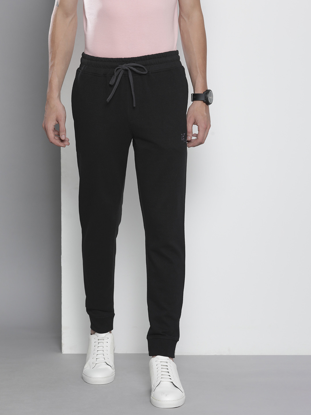 

The Indian Garage Co Men Black Solid Joggers
