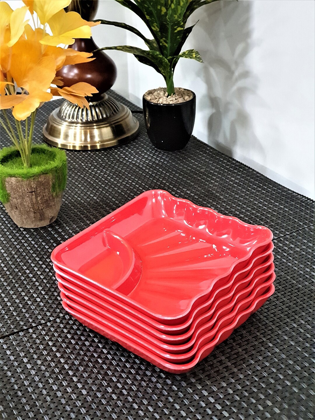 

Gallery99 Red 6 Pieces Square Melamine Glossy Plates