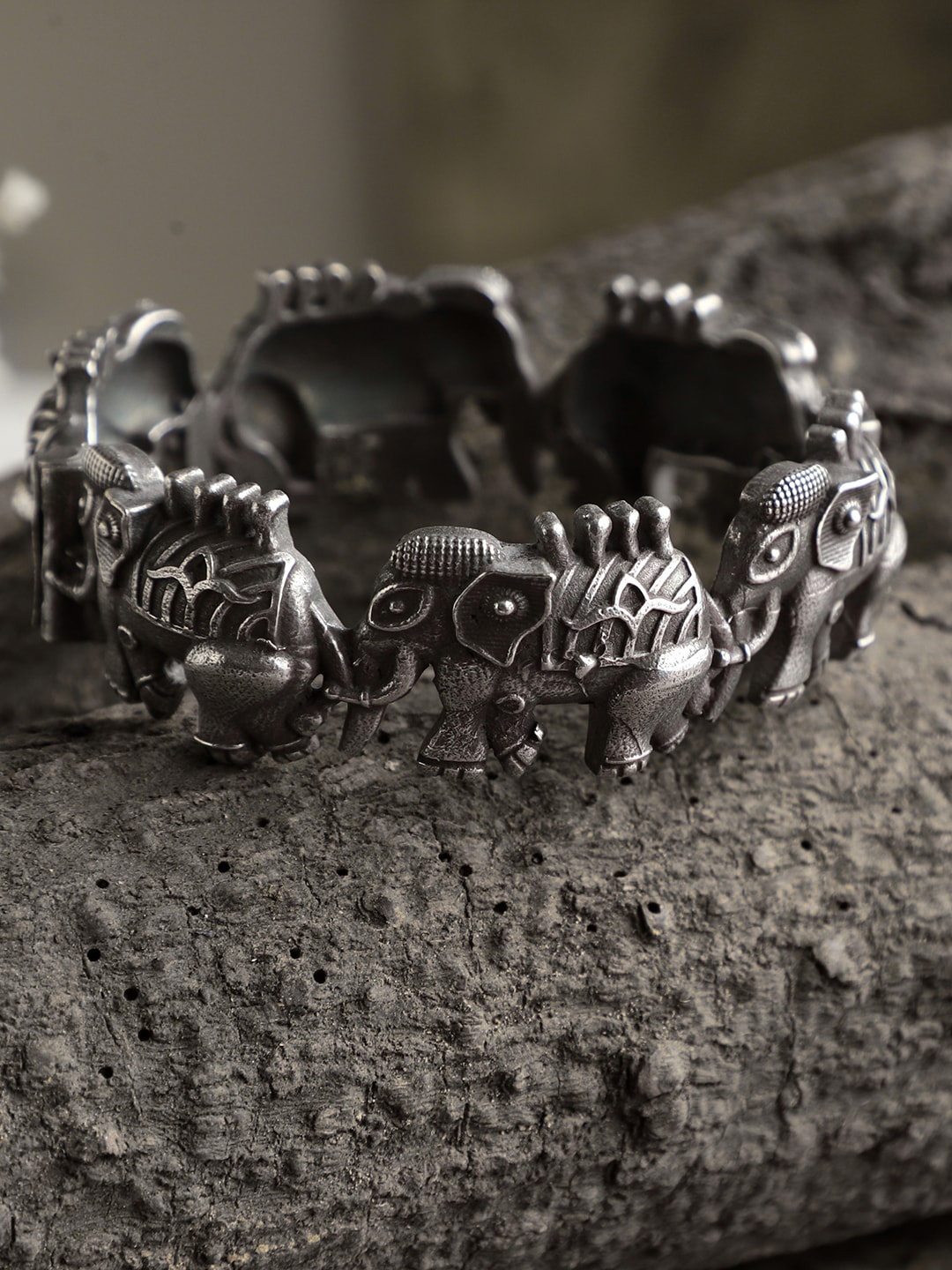 

VENI Women Silver Bracelet