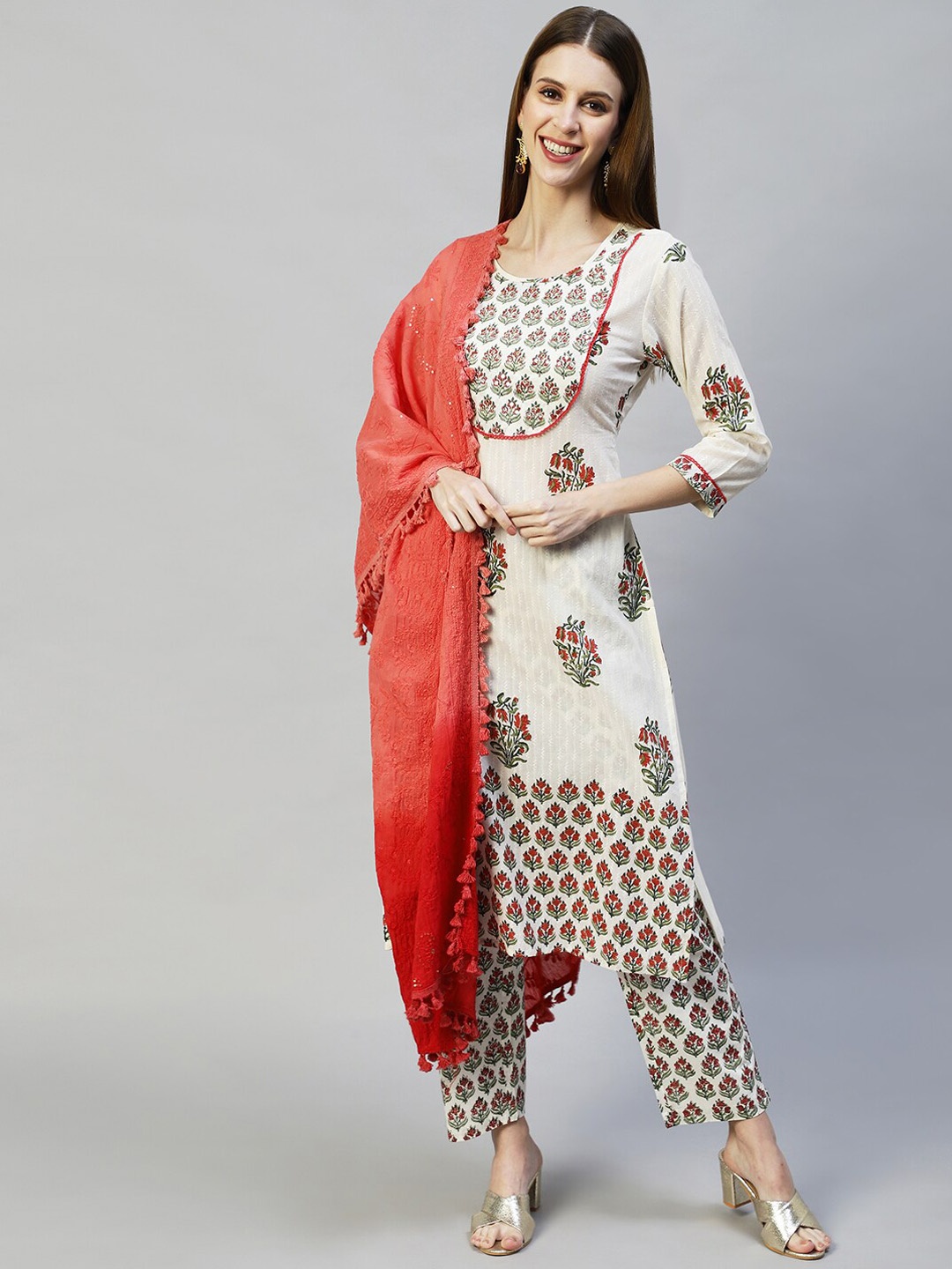 

FASHOR Women Off White Floral Embroidered Thread Work Pure Cotton Kurta with Trousers & With Dupatta