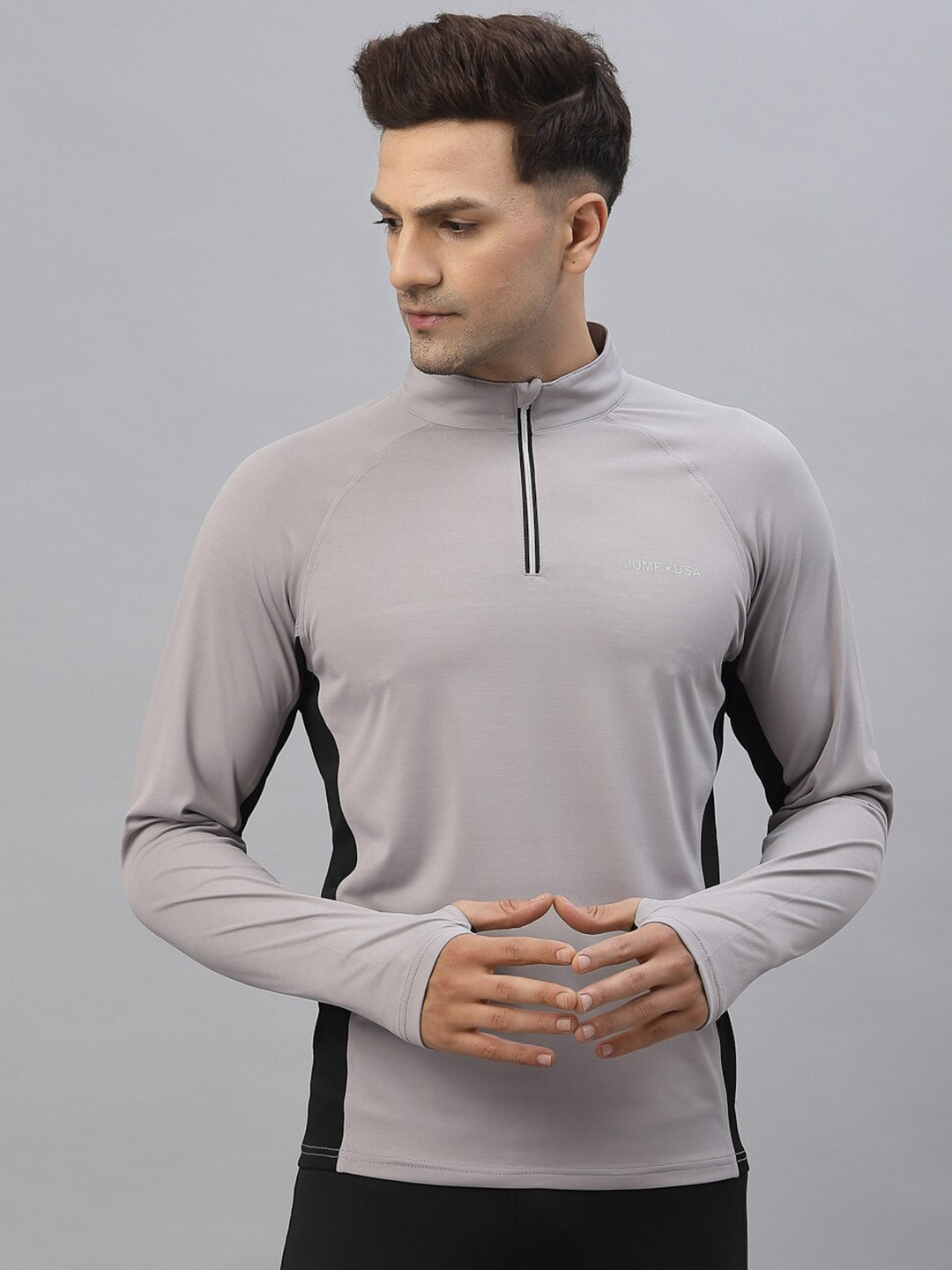

JUMP USA Men Grey Solid Henley Neck T-shirt