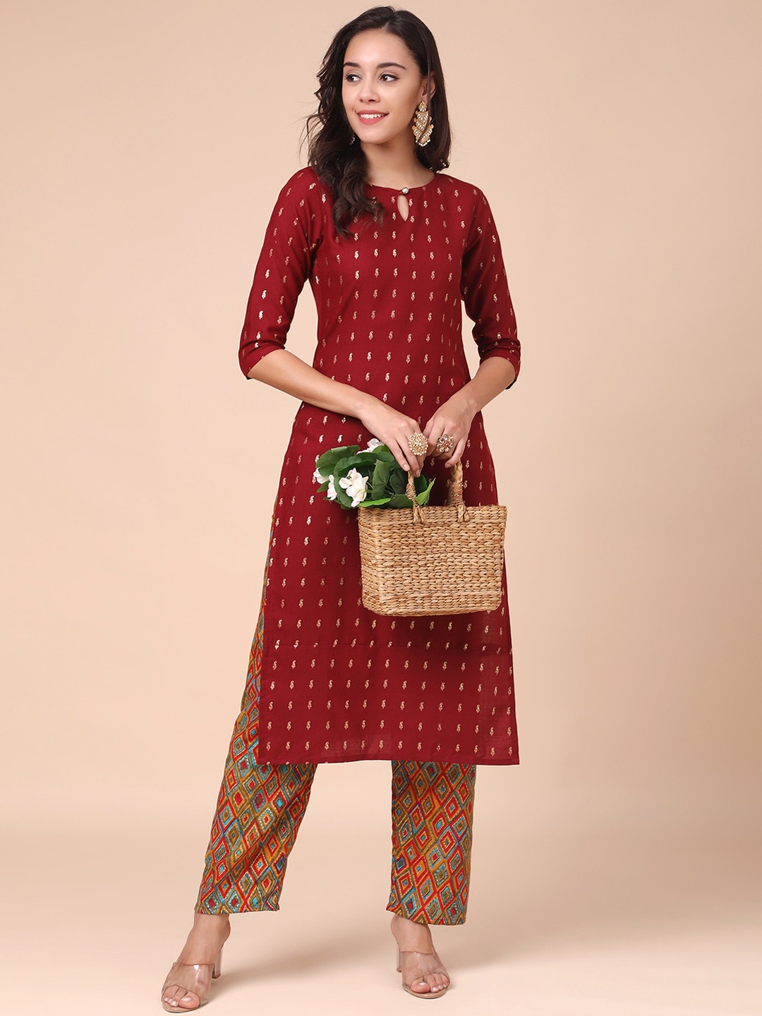 

MOKOSH Women Maroon Printed Panelled Kurti With Trousers