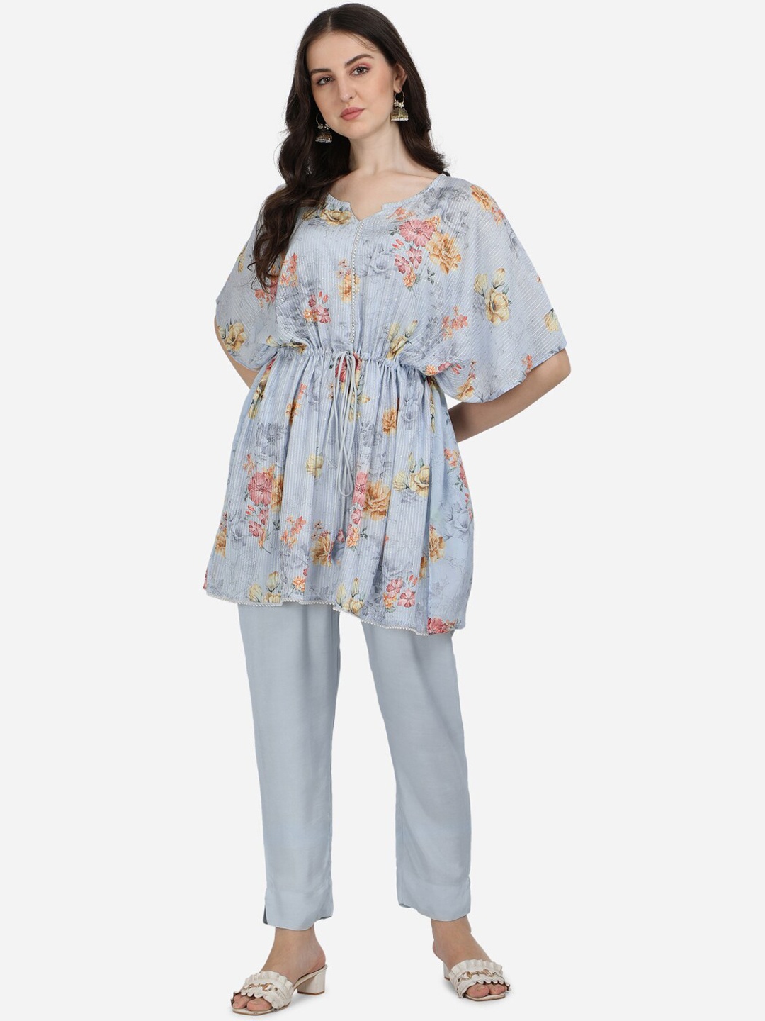 

Pure 9 Women Blue Floral Printed Kurti with Trousers