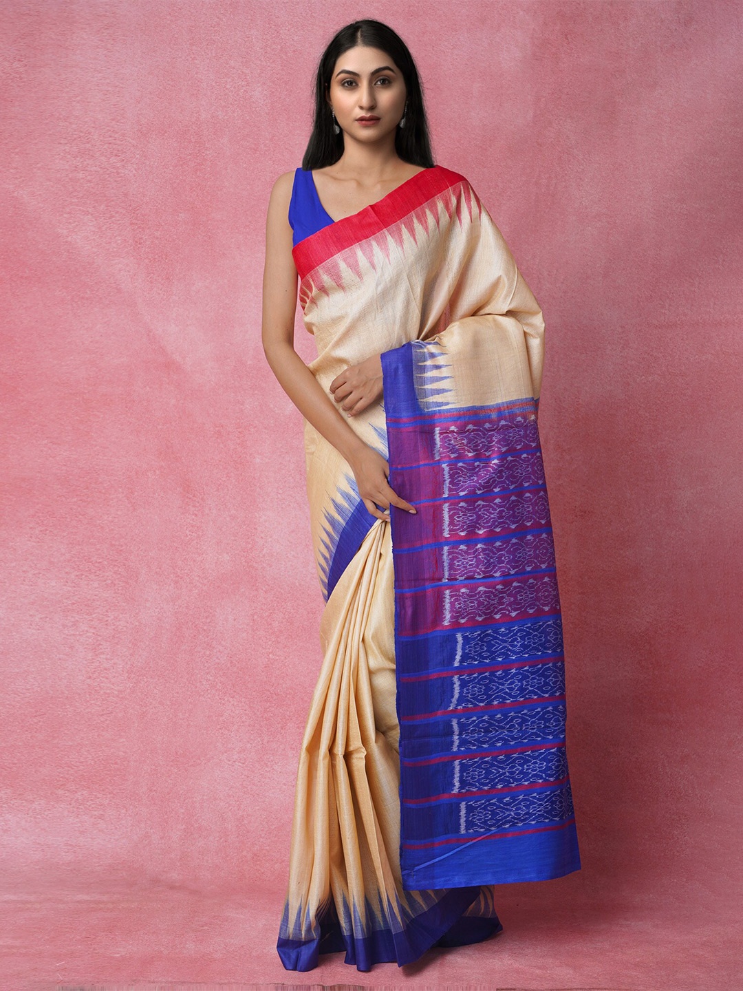 

Unnati Silks Cream-Coloured & Blue Jute Silk Jamdani Saree