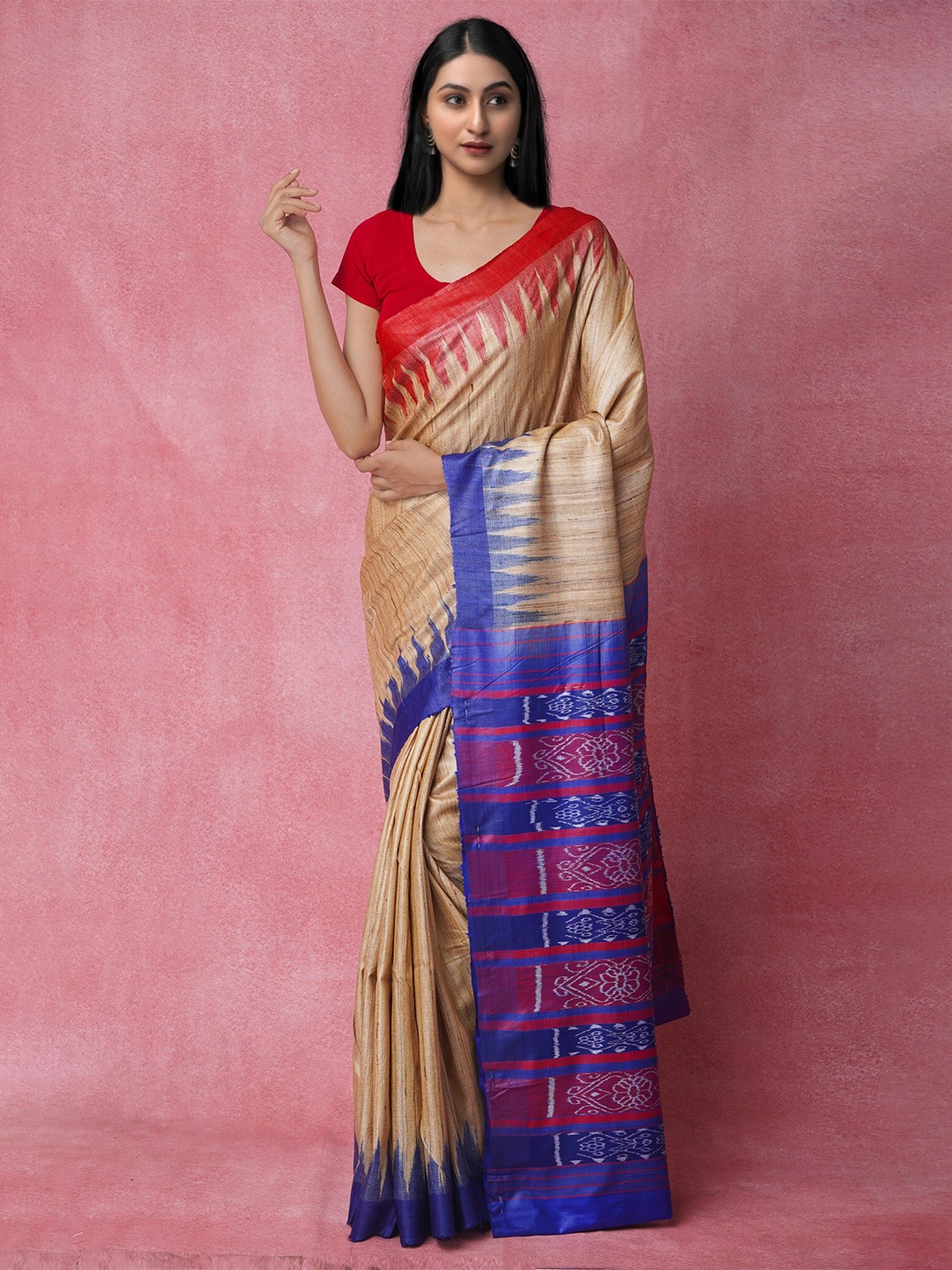 

Unnati Silks Cream-Coloured & Blue Jute Silk Jamdani Saree