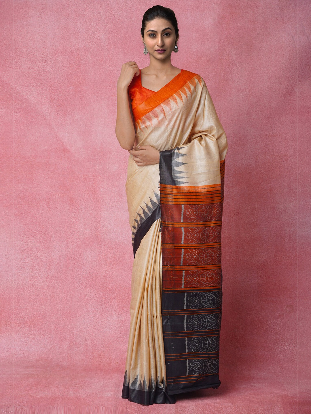 

Unnati Silks Women Cream-Coloured, Orange & Navy Blue Woven Design Jute Silk Jamdani Saree