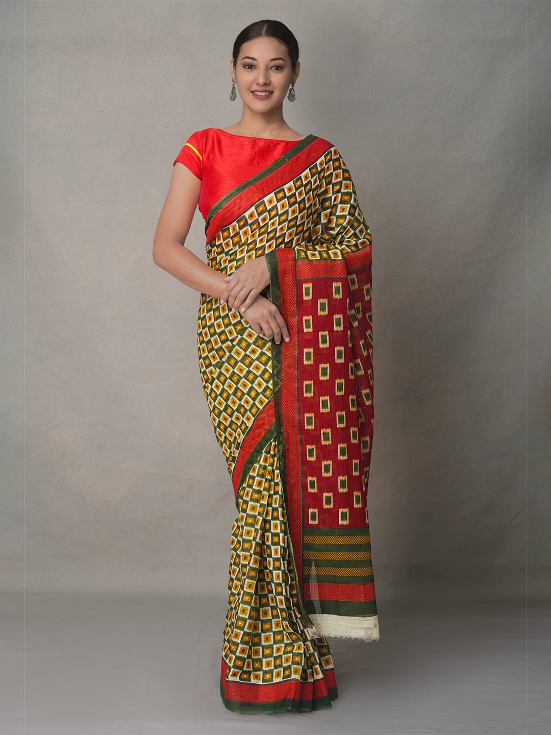 

Unnati Silks Green & Red Ethnic Motifs Pure Cotton Block Print Saree