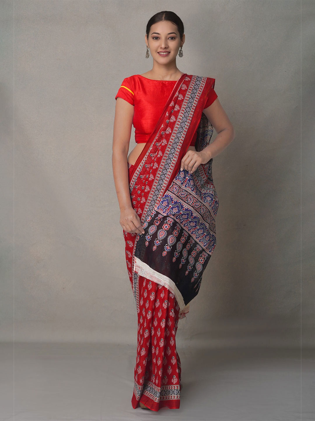

Unnati Silks Red & Black Ethnic Motifs Pure Cotton Block Print Saree