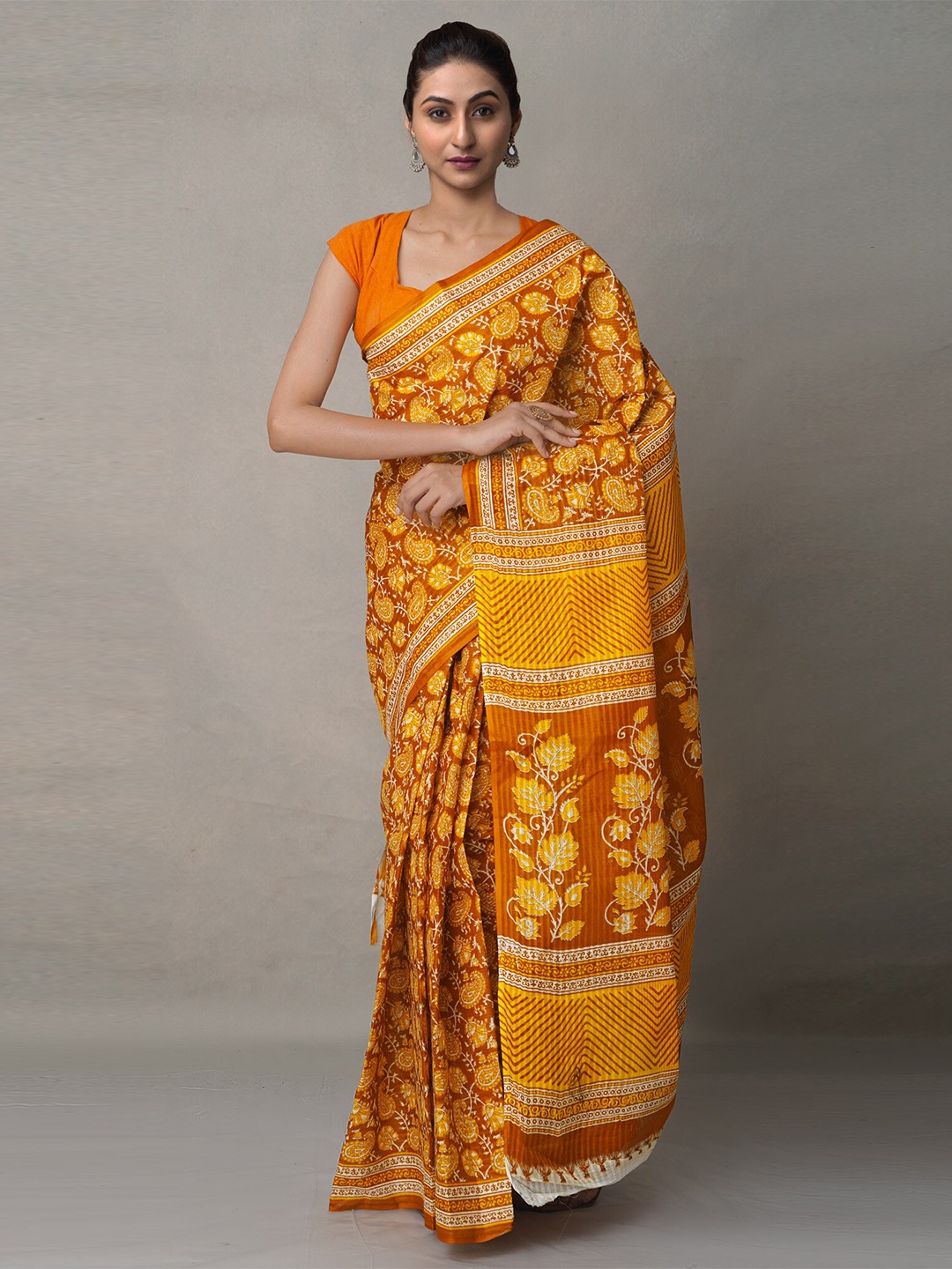 

Unnati Silks Yellow & Brown Ethnic Motifs Pure Cotton Block Print Saree