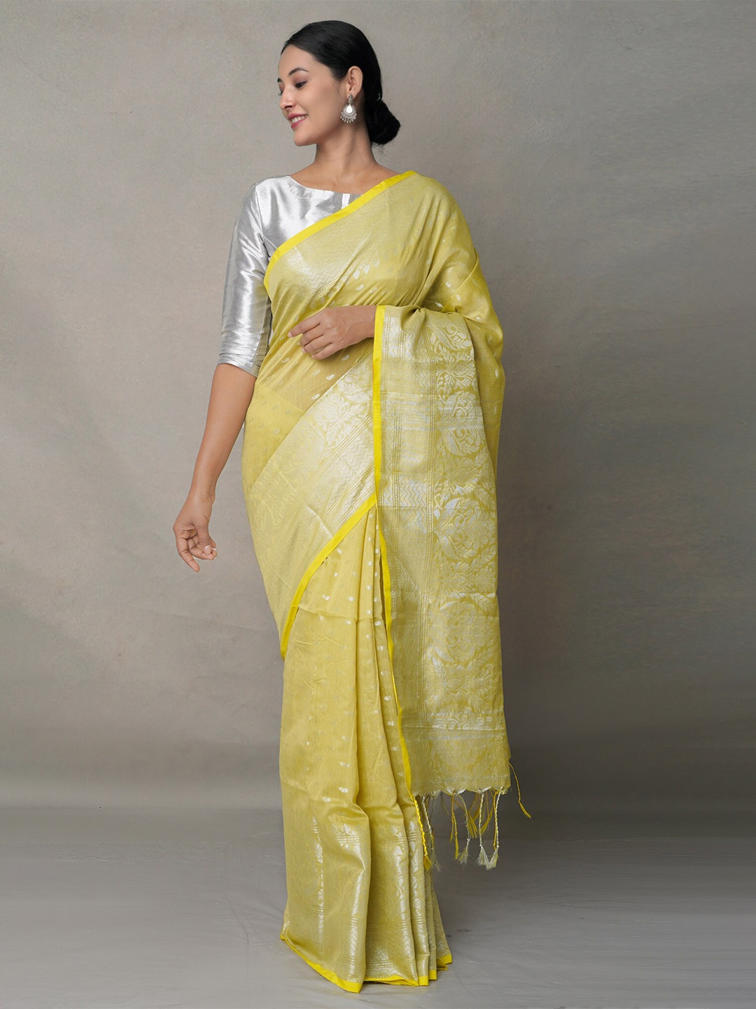 

Unnati Silks Yellow & Silver-Toned Woven Design Zari Silk Cotton Jamdani Saree
