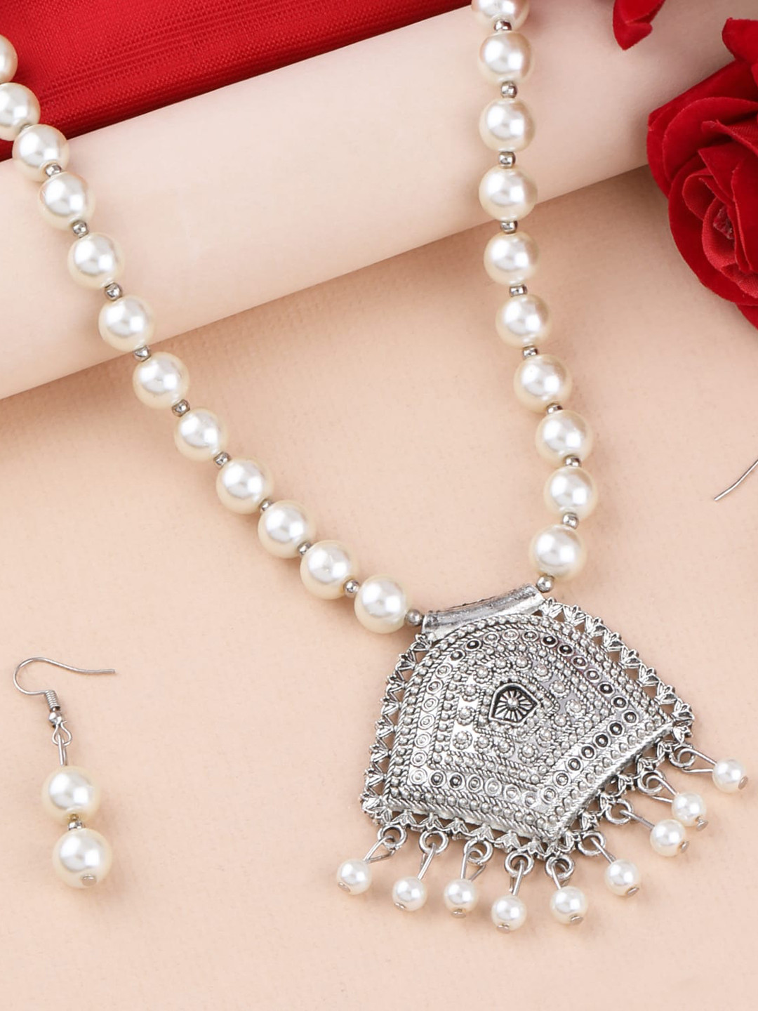 

Silver Shine Silver Toned Stone-Studded & White Pearl Beaded Jewellery Set