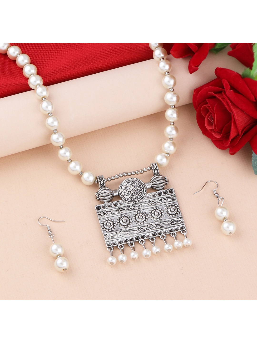 

Silver Shine Silver -Toned White Pearl Beaded Jewellery Set