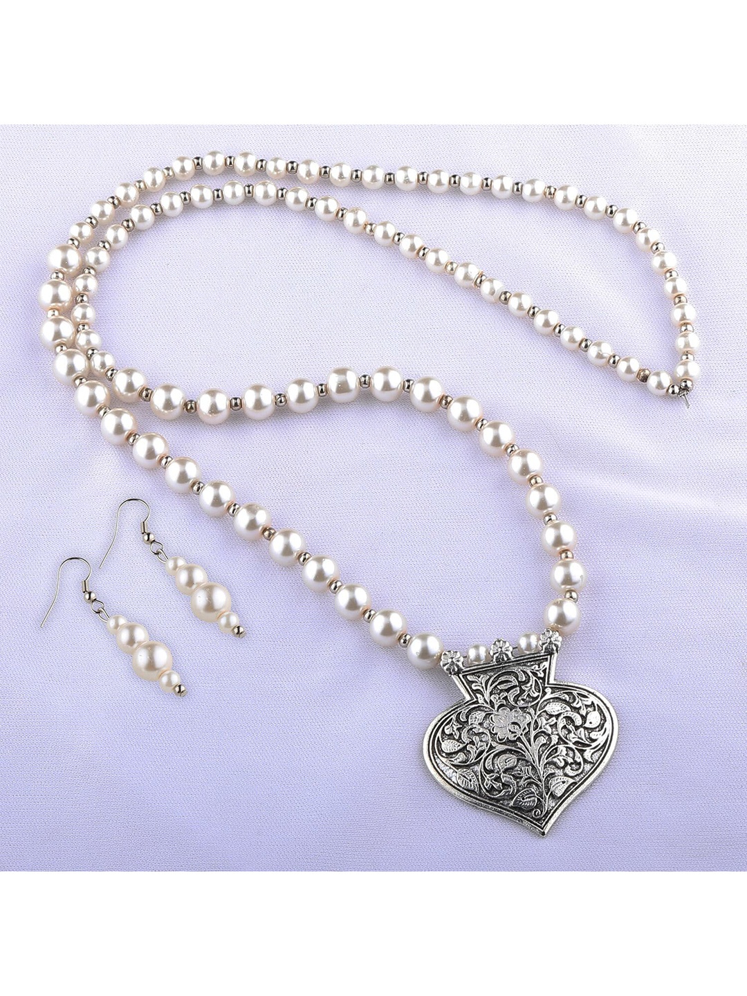 

Silver Shine Women Silver-Toned Artificial Beads Beaded Jewellery Set Jewellery Set