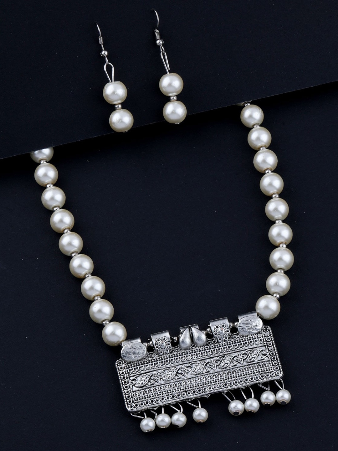 

Silver Shine Silver Toned Artificial Stone Studded Jewellery Set