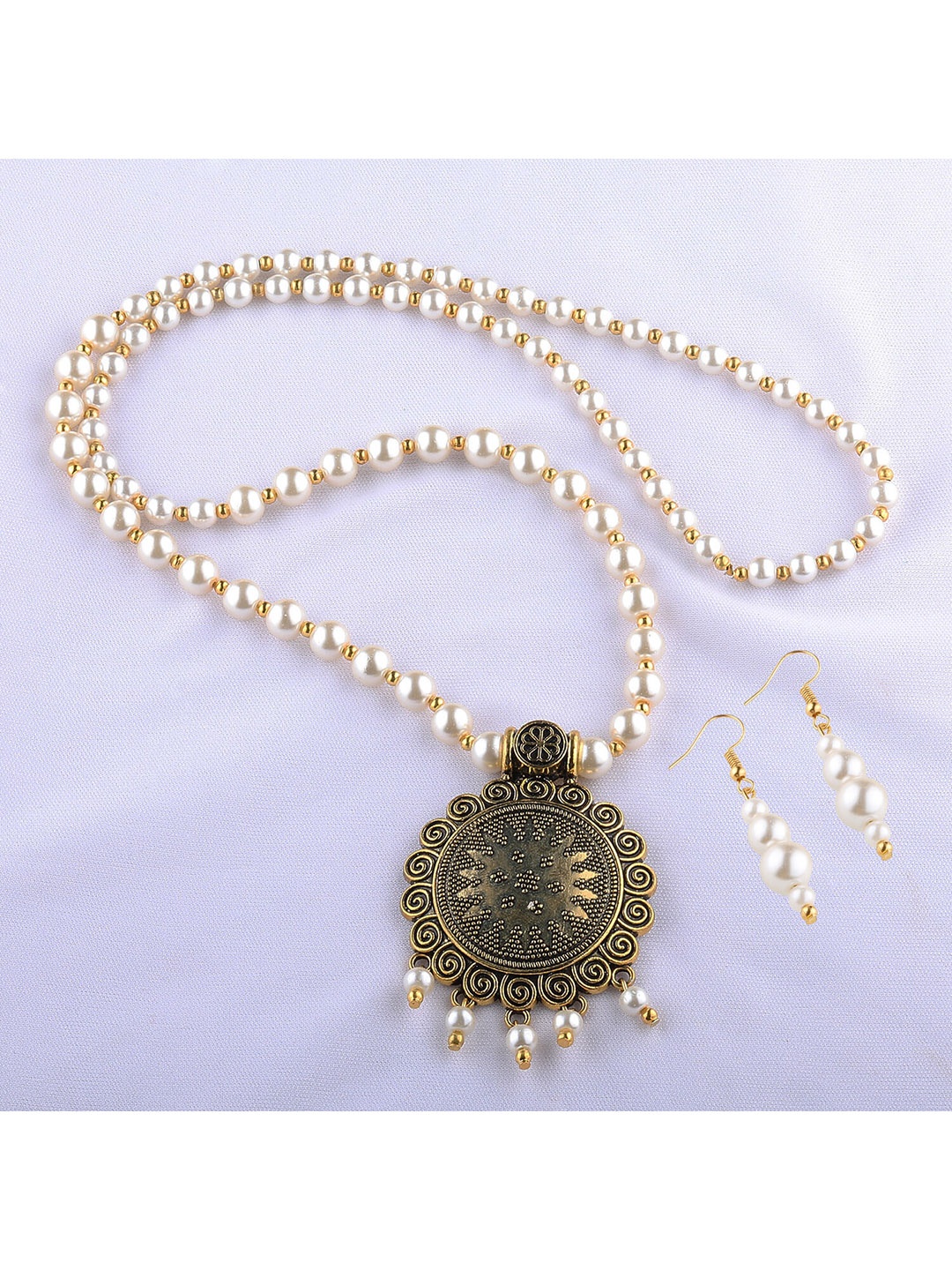 

Silver Shine Gold-Toned Traditional Jewellery Set