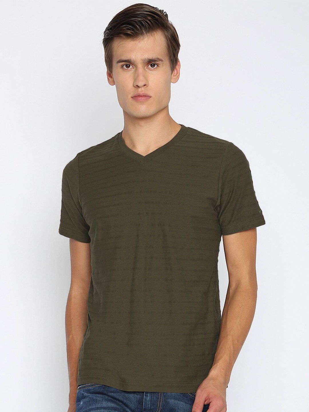 

Basics Men Olive Green Slim Fit T-shirt