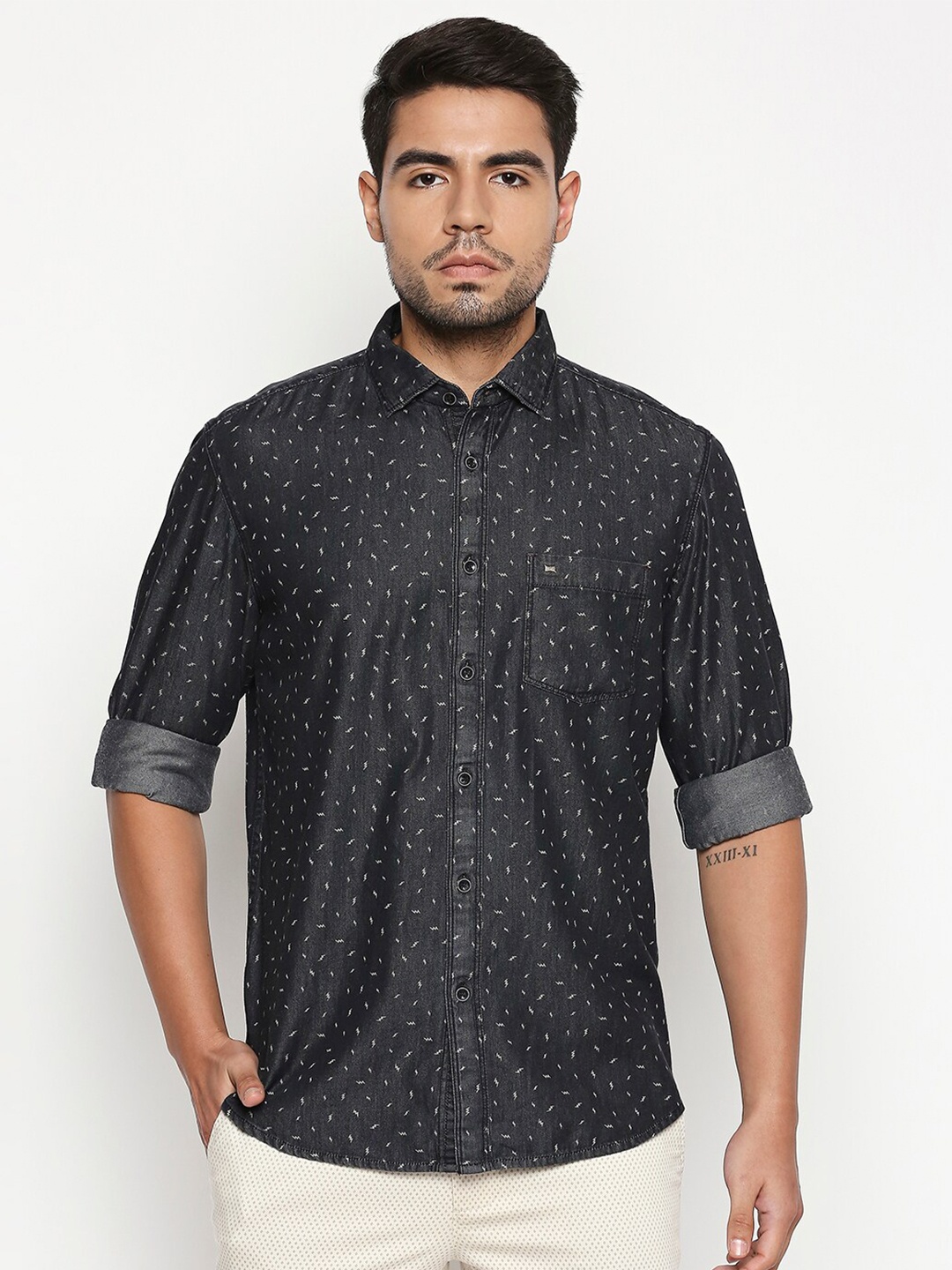 

Basics Men Black Slim Fit Printed Cotton Casual Shirt