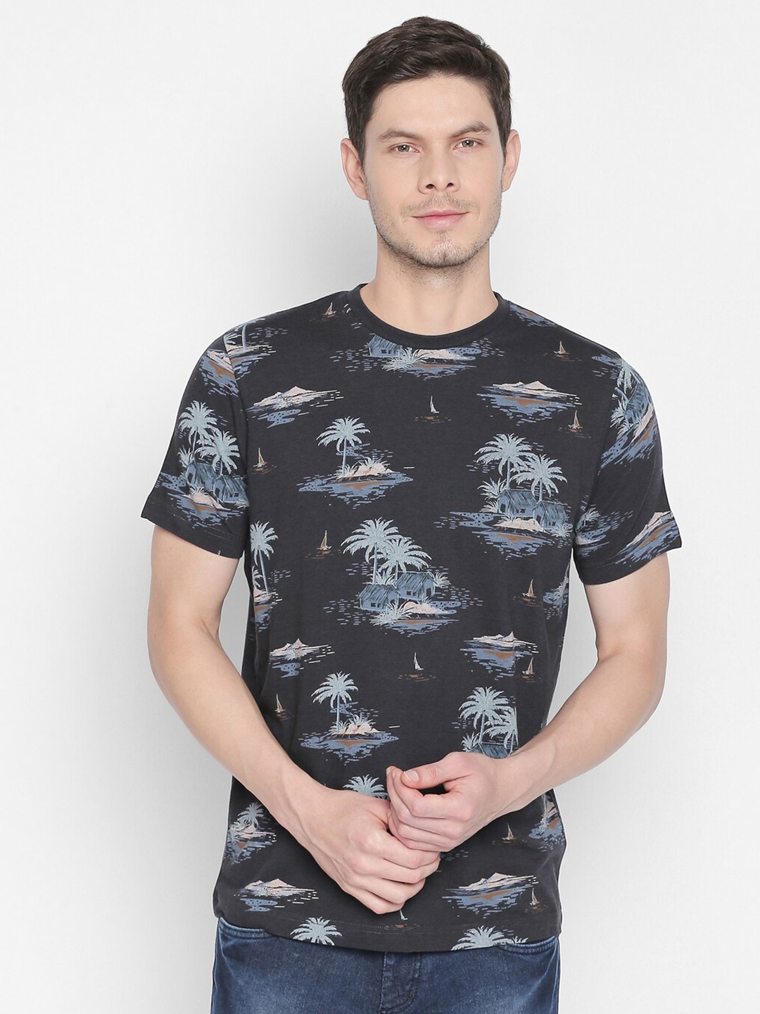 

Basics Men Grey Printed Slim Fit T-shirt