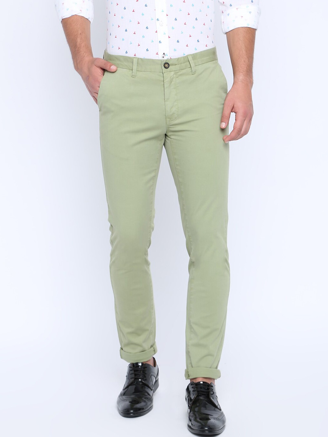 

Basics Men Green Tapered Fit High-Rise Chinos Trousers