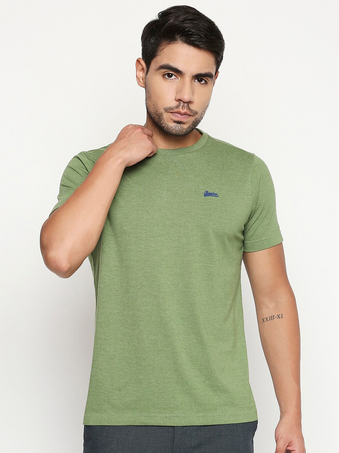 

Basics Men Olive Green Slim Fit T-shirt