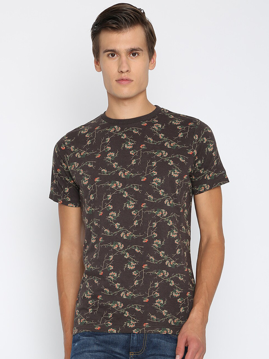 

Basics Men Grey Printed Slim Fit T-shirt