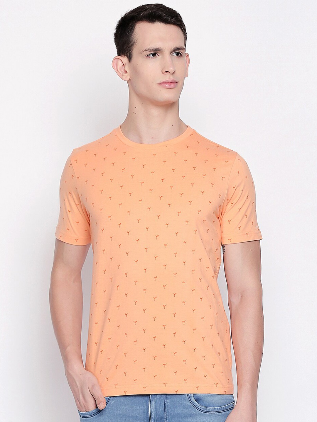 

Basics Men Peach-Coloured Printed Slim Fit T-shirt