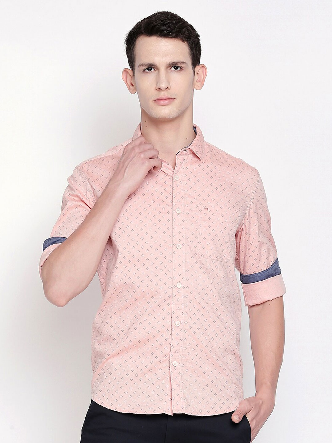 

Basics Men Pink Printed Cotton Slim Fit Casual Shirt