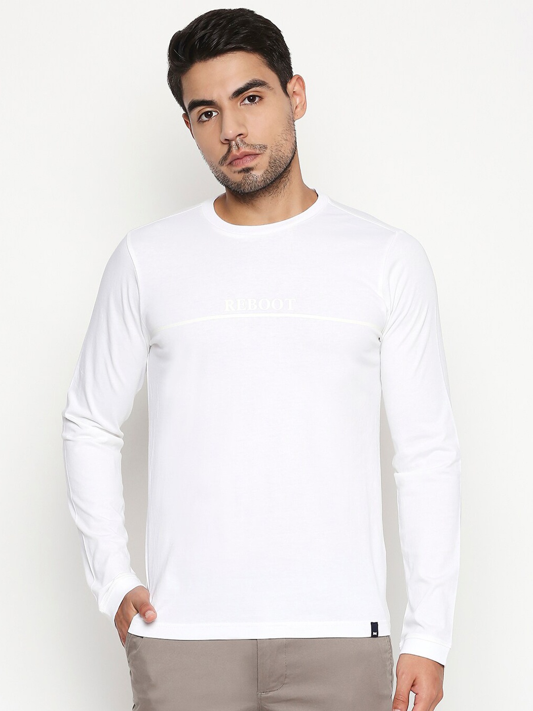 

Basics Men White Slim Fit T-shirt