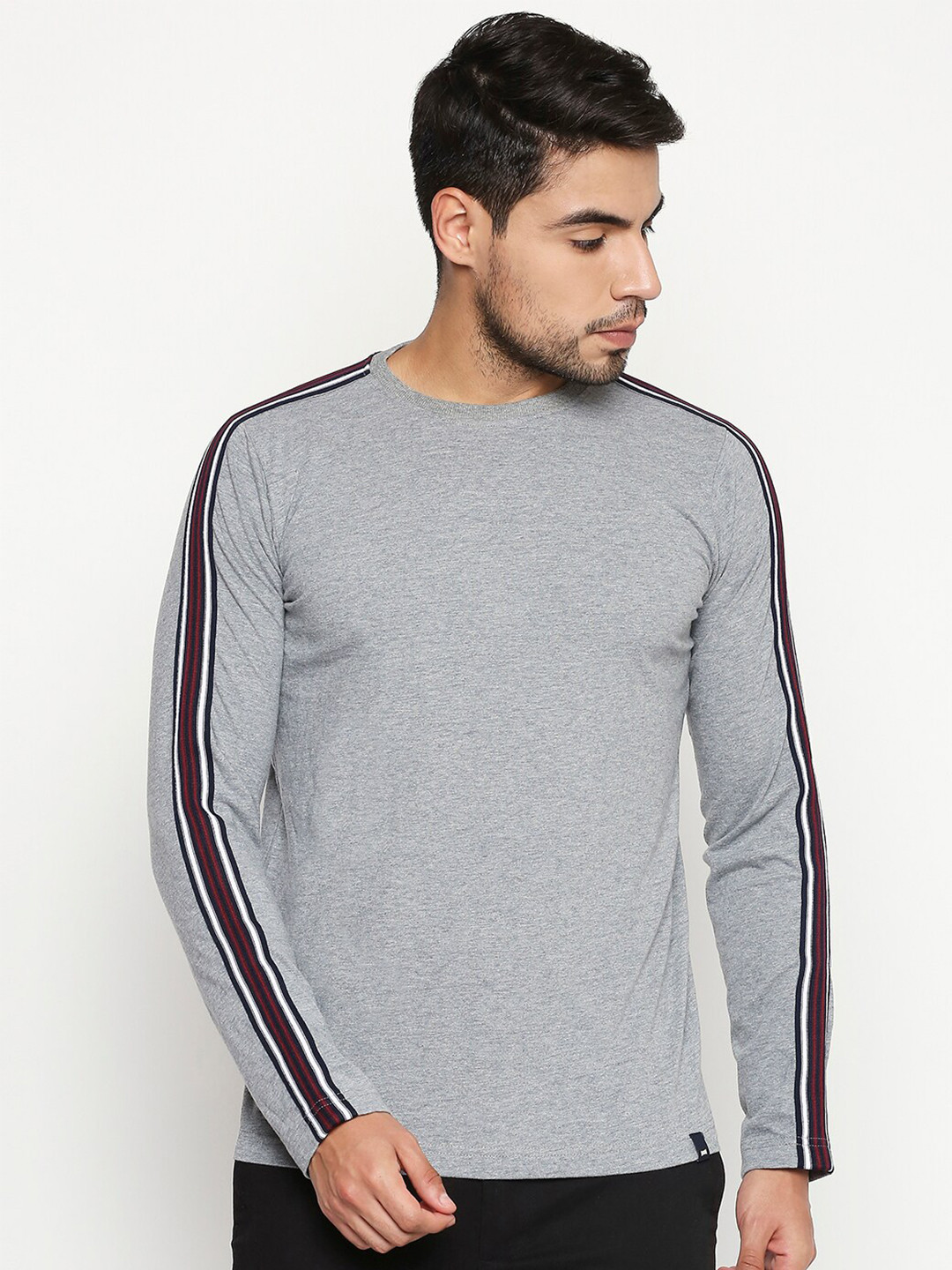 

Basics Men Grey Slim Fit T-shirt