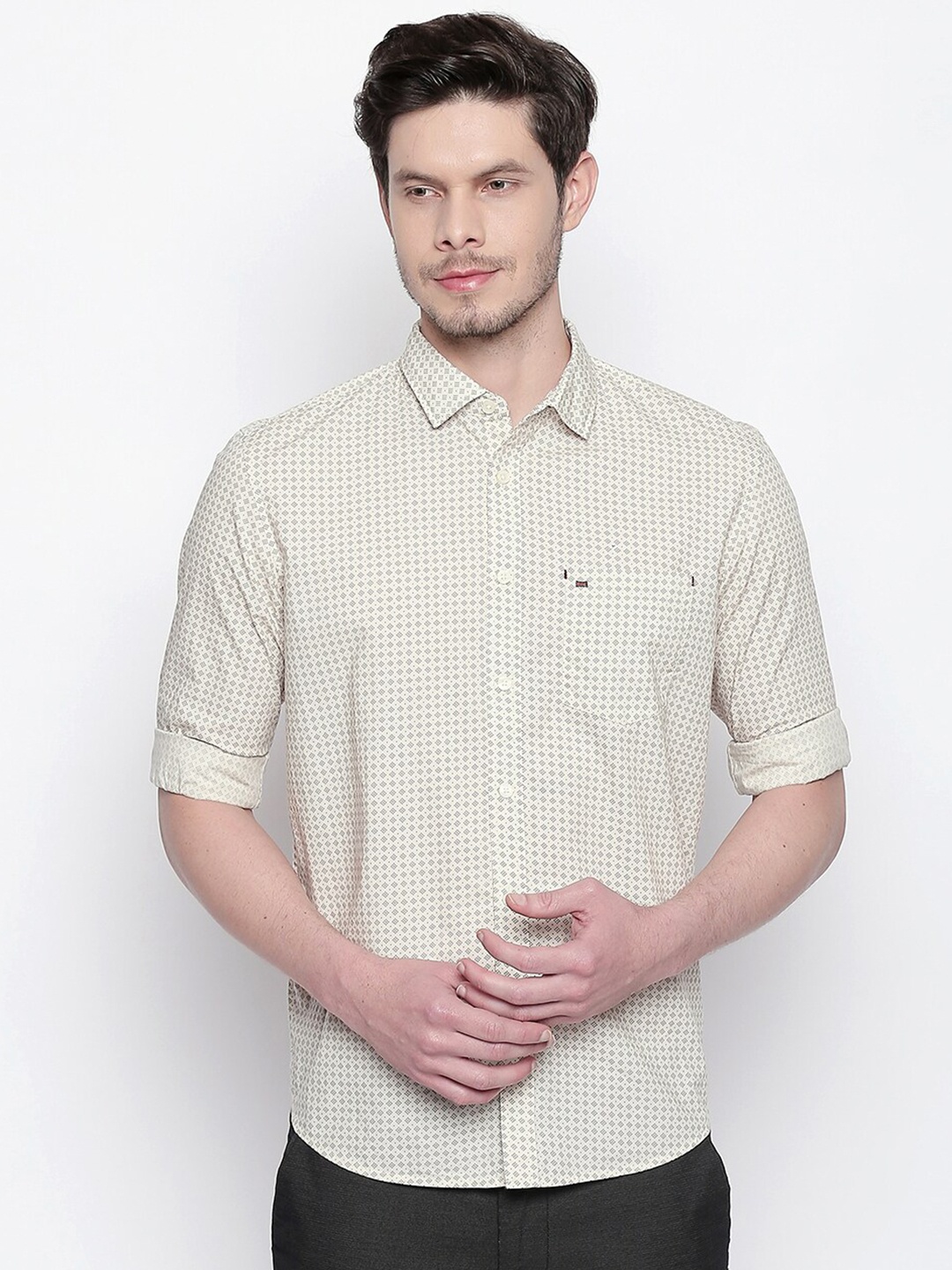 

Basics Men Beige Slim Fit Printed Casual Shirt