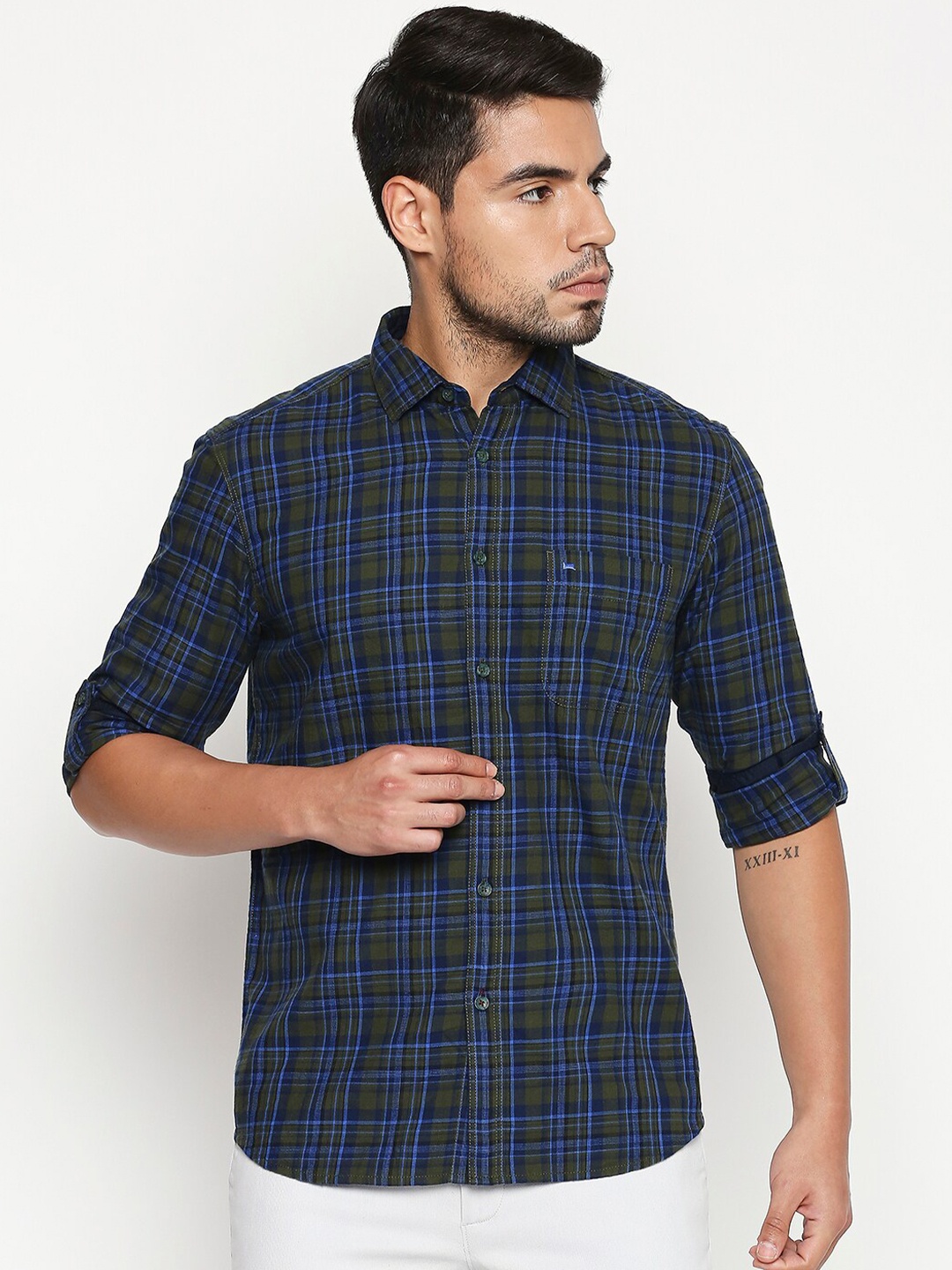 

Basics Men Green & Blue Slim Fit Checked Casual Shirt