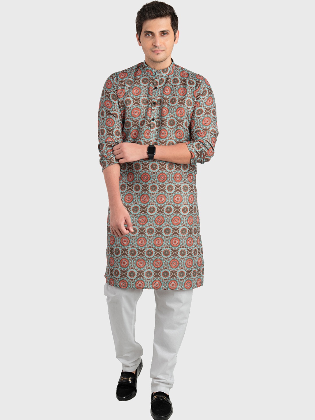 

SHIWAM ETHNIX Men Brown & Green Printed Regular Cotton Kurta